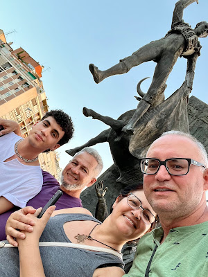 El actor Brian Vilche, los escritores Ana Rosa Díaz y Rafael Vilches, y el periodista carlos Manuel Pérez Ávalos.